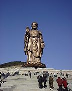 Grand Bouddha vu du pied des escaliers