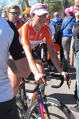 Evelyn Stevens in de Waalse Pijl 2016