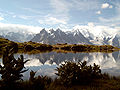 Mont Blanc otulony chmurami; widok od strony Lacs de Cheserys