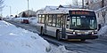 2007 Nova LFS-bus op een besneeuwde straat te St. John's (2020)