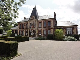 Gemeentehuis en -school