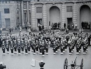 Högvakt Kungl Slottet i Stockholm 2 november 1974 ur Kungl Skånska trängregementet (T 4)