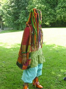 Jeune hippie d'aujourd'hui