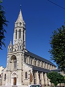 L'église Saint-Antoine-de-Padoue, vue latérale.