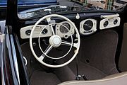 VW Hebmüller-Cabriolet mit Telefunken-Autosuper IA 50 (545 DM, 1949/50)[10]