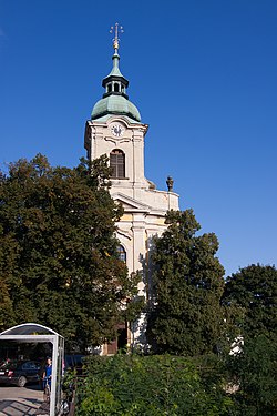 Průčelí kostela sv. Václava ve Vysoké