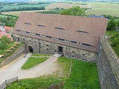 Blick vom Johannis/Coselturm auf den 2. Burghof und das Kornhaus/Marstall