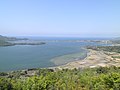 砂嘴とカキ養殖棚が特徴的な久美浜湾（京都府京丹後市）