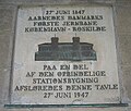  Mindeplade på stationen  Memorial plaque at the railway station  Tablica pamiątkowa na dworcu kolejowym