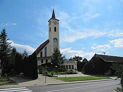 Nedachlebice, kostel sv. Cyrila a Metoděje z roku 1994