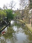 Barque sur l'eau.