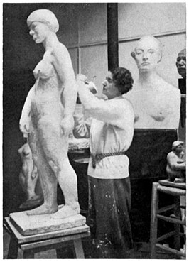 Charlotte van Pallandt in haar atelier, ca. 1938