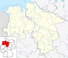 Mapa konturowa Dolnej Saksonii, po prawej nieco na dole znajduje się punkt z opisem „Academia Julia (Carolina) ''helmstadiensis''Universität Helmstedt”