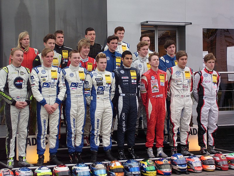 File:Formel Masters Gruppenfoto 2012.JPG