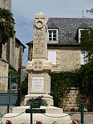 Le monument aux morts.