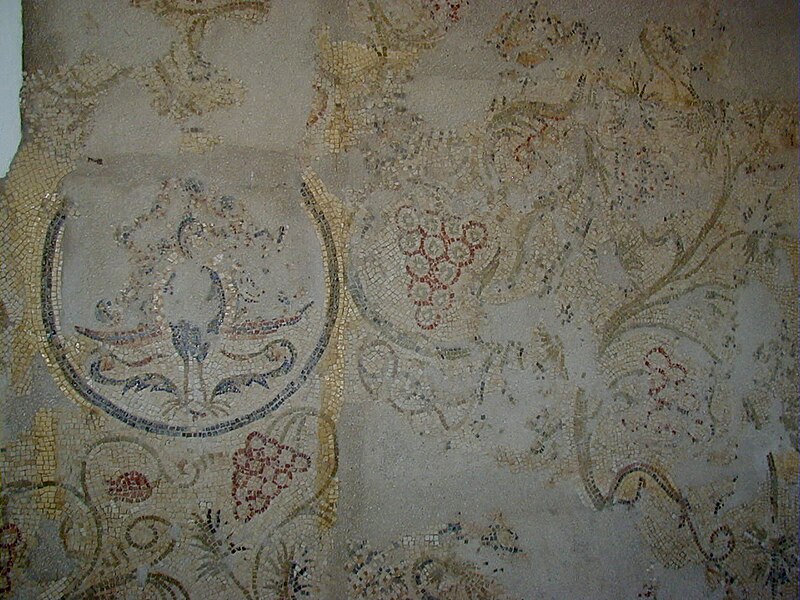 File:Musee paleochretien mosaique paon.jpg