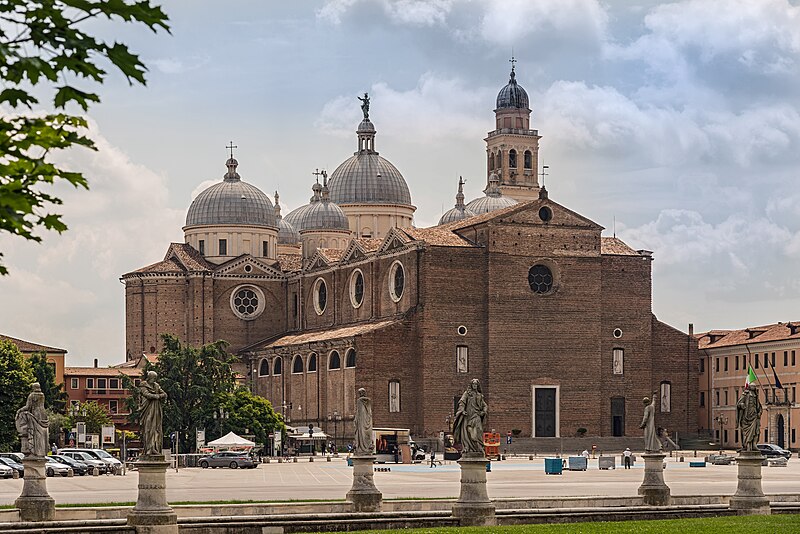 File:Abbazia di Santa Giustina2.jpg