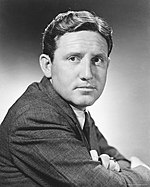 Foto publisitas hitam-putih Spencer Tracy.