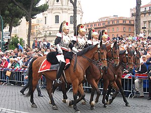 Corazzieri a cavallo alla sfilata del 2 giugno 2006