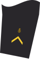 Dienstgradabzeichen eines Bootsmannes (60er Verwendungsreihe) auf dem Unterärmel der Jacke des Dienstanzuges für Marineuniformträger