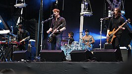 Queens of the Stone Age tijdens een optreden op het Wireless Festival in 2007