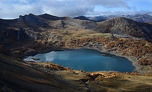 Le lac d'Allos en automne.