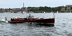 M/Y Loris på Riddarfjärden i Stockholm under Stadshusregattan 2023.