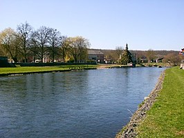 De Ourthe bij Hotton (30 maart 2004)