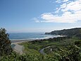 La plage et la rivière de Barayo partagées entre les communes de Valdés et Navia.