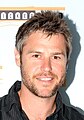 Rodger Corser interpreta Lawson Blake