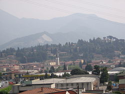 Skyline of Credaro