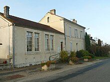 Oriolles mairie.JPG