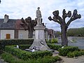 Le monument aux morts.