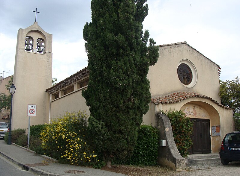 File:Belcodène-église-60.JPG