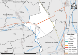 Carte en couleur présentant le réseau hydrographique de la commune