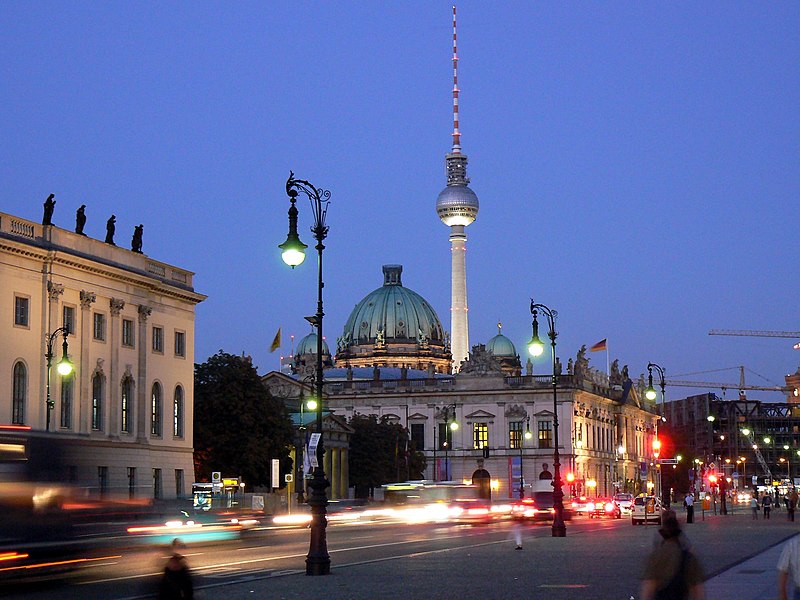 File:Unter den Linden Berlin2007.jpg