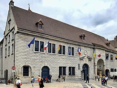 L'hôtel de ville.