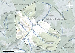 Carte en couleur présentant le réseau hydrographique de la commune