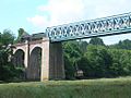 Le viaduc ferroviaire de Frynaudour sur le Leff.