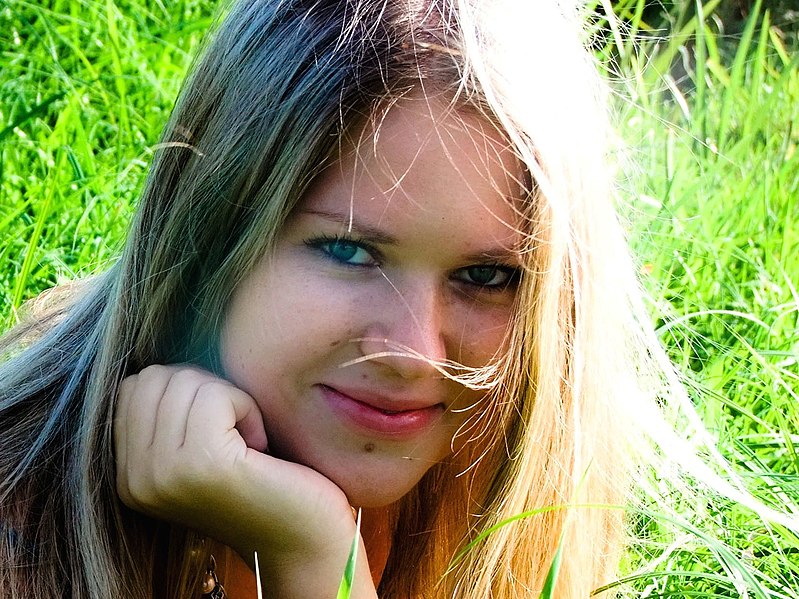 File:Belarus girl.jpg