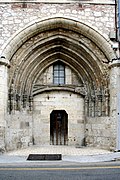 Lectoure, portail de l'ancienne église des Cordeliers