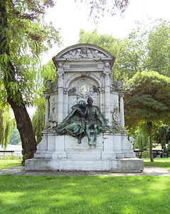 Monument à Charles De Coster, aux étangs d'Ixelles, par le sculpteur Charles Samuel, et l'architecte Franz De Vestel, 1894.