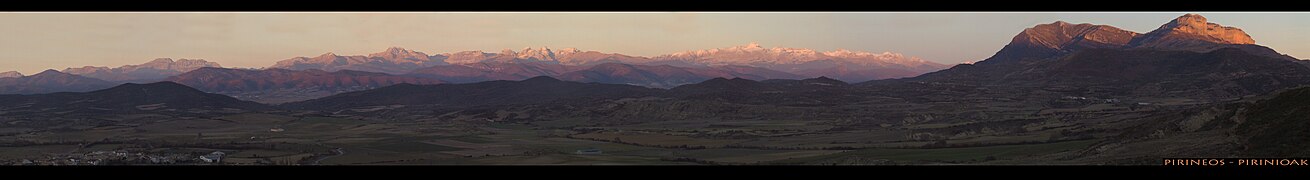 Pirinioen panoramika.jpg