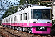 8800形新塗装車