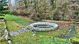 Fontaine-lavoir.