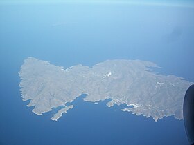 Vue aérienne de la partie nord de l'île de Kýthnos.