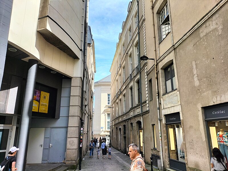 File:Rue François-Salières.jpg