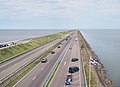 Afsluitdijk od sochy Cornelise Lelyho