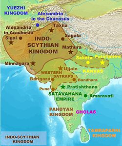 Teritori (garis penuh) dan ekspansi (garis putus-putus) Kerajaan India-Skithia pada puncuk kejayaannya.