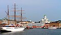 English: Historical centre from the sea Suomi: Helsingin historiallinen keskusta mereltä nähtynä